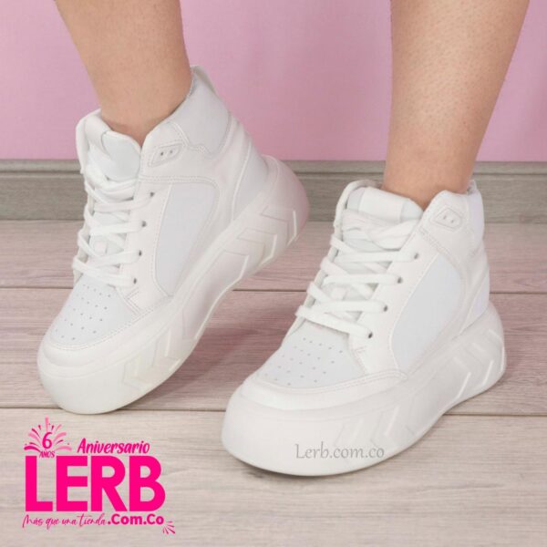 TENI BOTA ZOE BLANCO