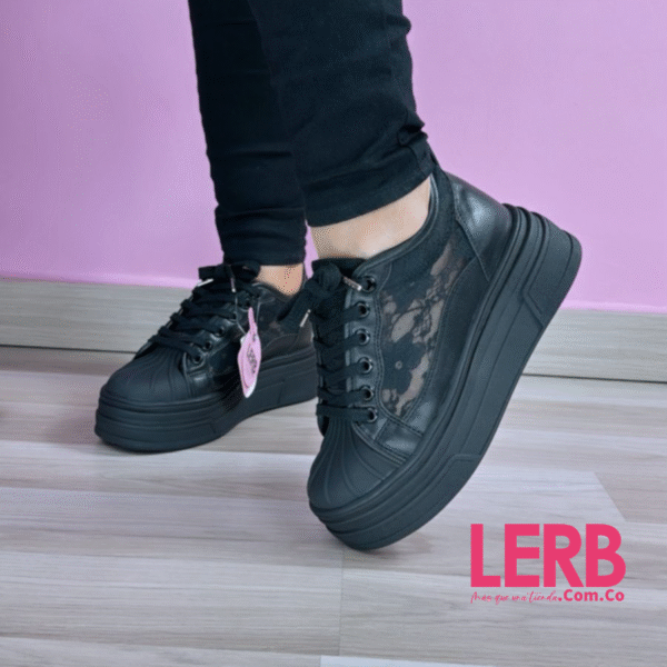TENIS TENDER NEGRO