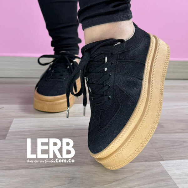 TENIS URBAN SUEDE NEGRO