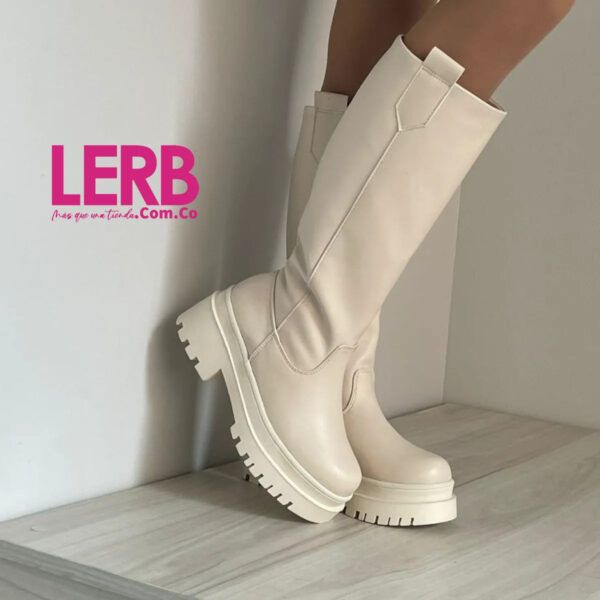 BOTAS ZENDAYA MARFIL